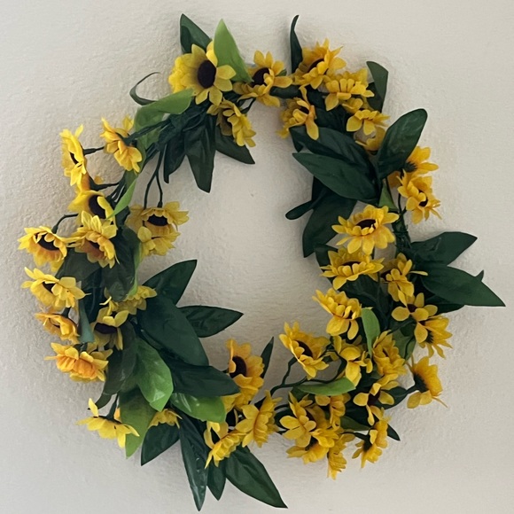 Automatic 20% off price adjustment when you add 2 or more items to your bundle!! - Picture 3 of 8